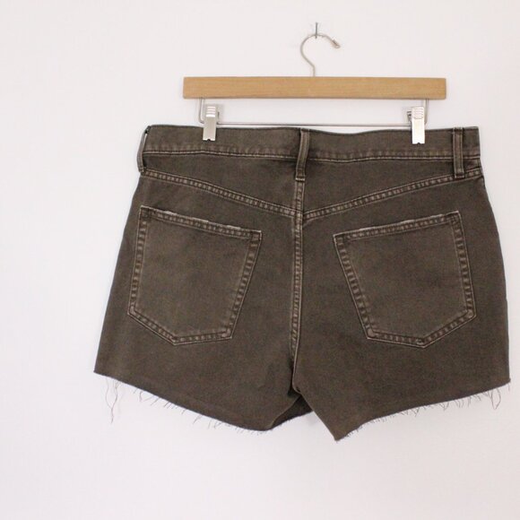 *Gap Denim Low Stride Shorts with Washwell - Picture 6 of 6